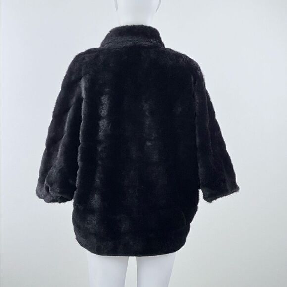 Trina Turk Women's Blac Faux Fur Dolman Sleeve Jacket - Picture 5 of 10